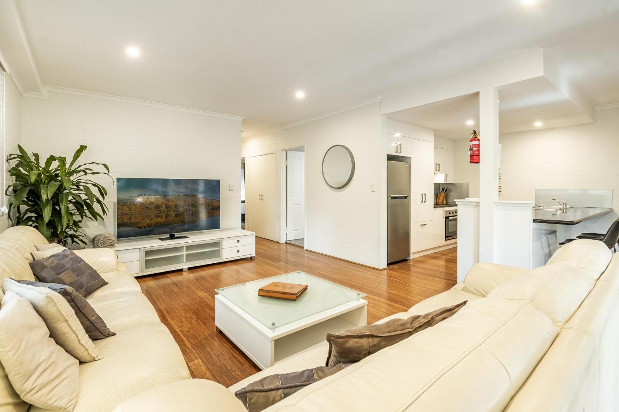 Mariner Bay Apartments Μπάιρον Μπέι Εξωτερικό φωτογραφία